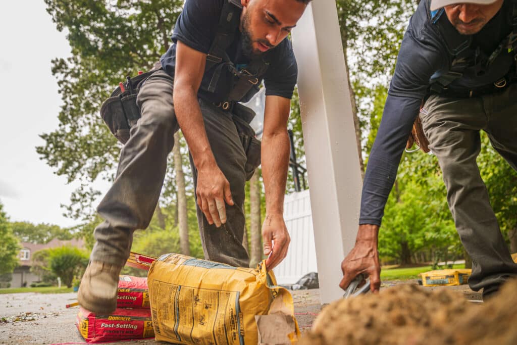 09_25 – FENCE PROS-133