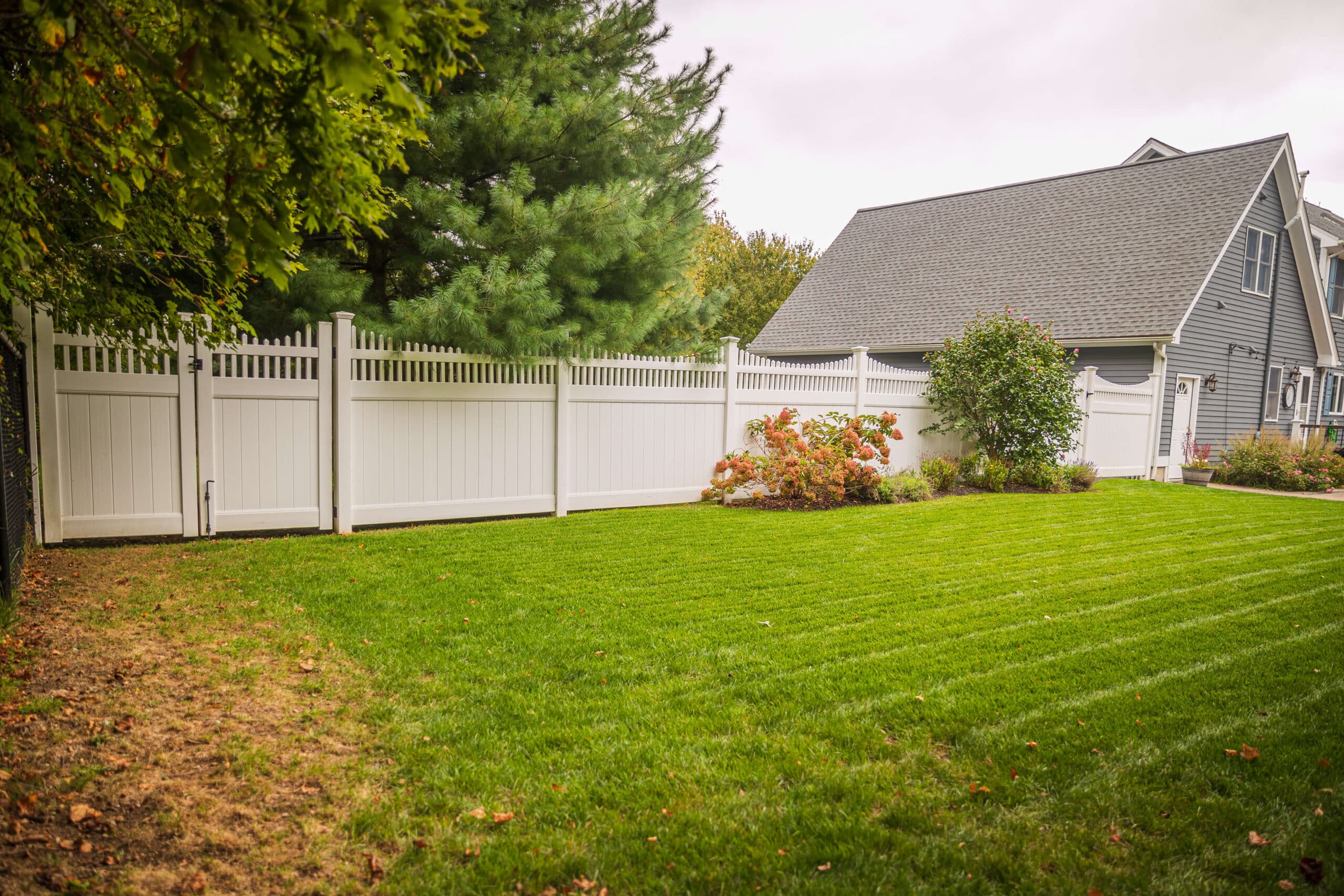 Custom Fence Construction in South Kingstown, Rhode Island - Fence Pros Direct