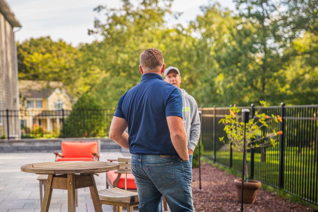 09_25 – FENCE PROS-200